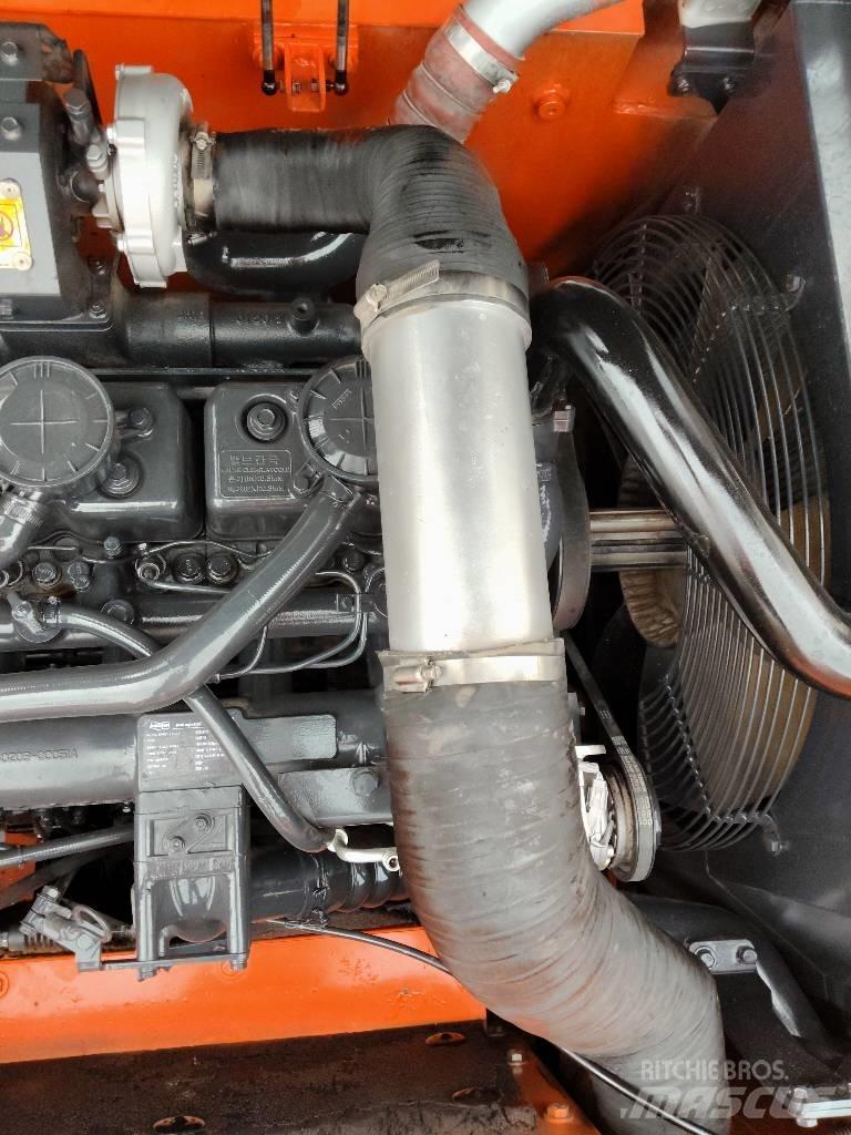Doosan DX300 Kāpurķēžu ekskavatori