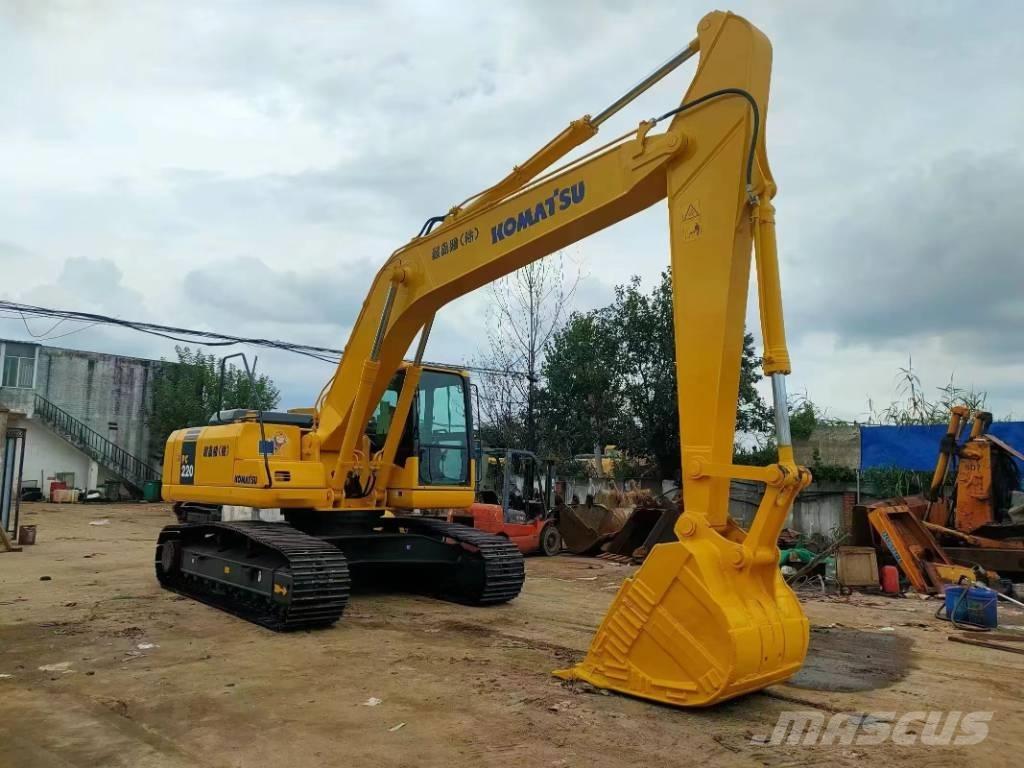 Komatsu PC 220 Kāpurķēžu ekskavatori