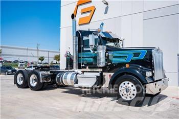 Kenworth W 900 Vilcēji