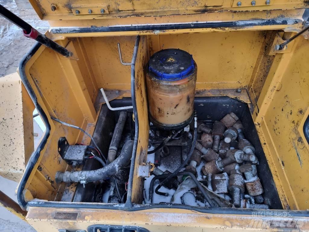 Volvo EC 700 B LC Kāpurķēžu ekskavatori