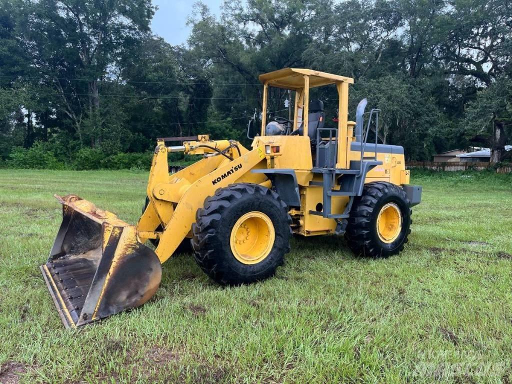 Komatsu WA 250-3L Iekrāvēji uz riteņiem