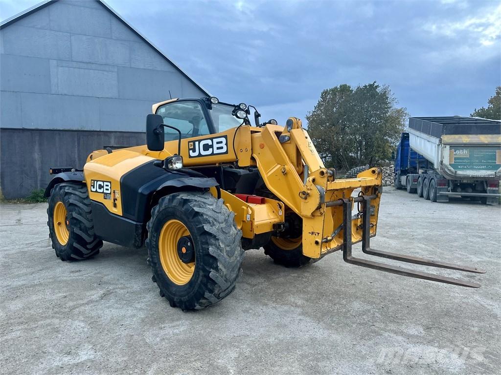 JCB 531-70 Agri Lauksaimniecības pacēlāji