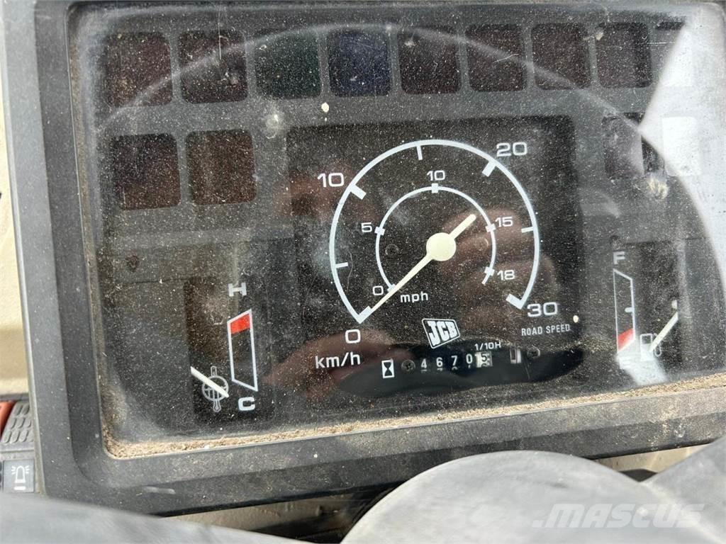 JCB 407 Multifunkcionālie iekrāvēji