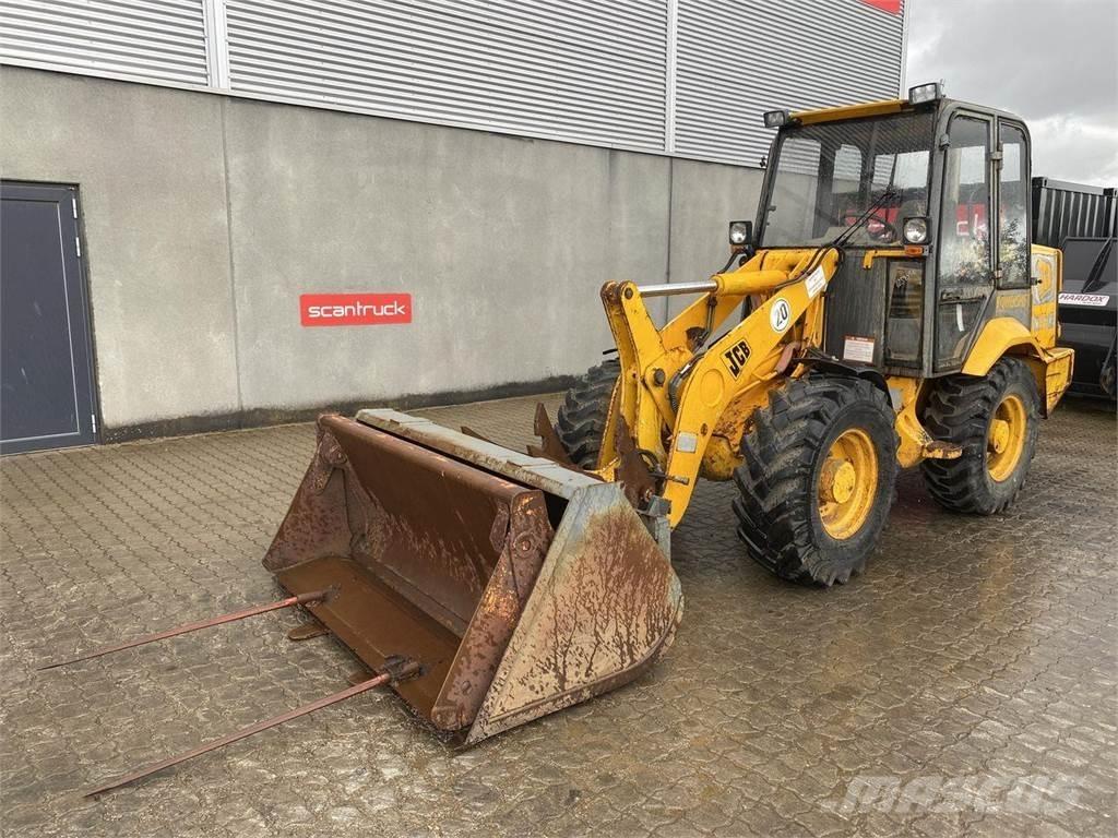 JCB 407 Multifunkcionālie iekrāvēji