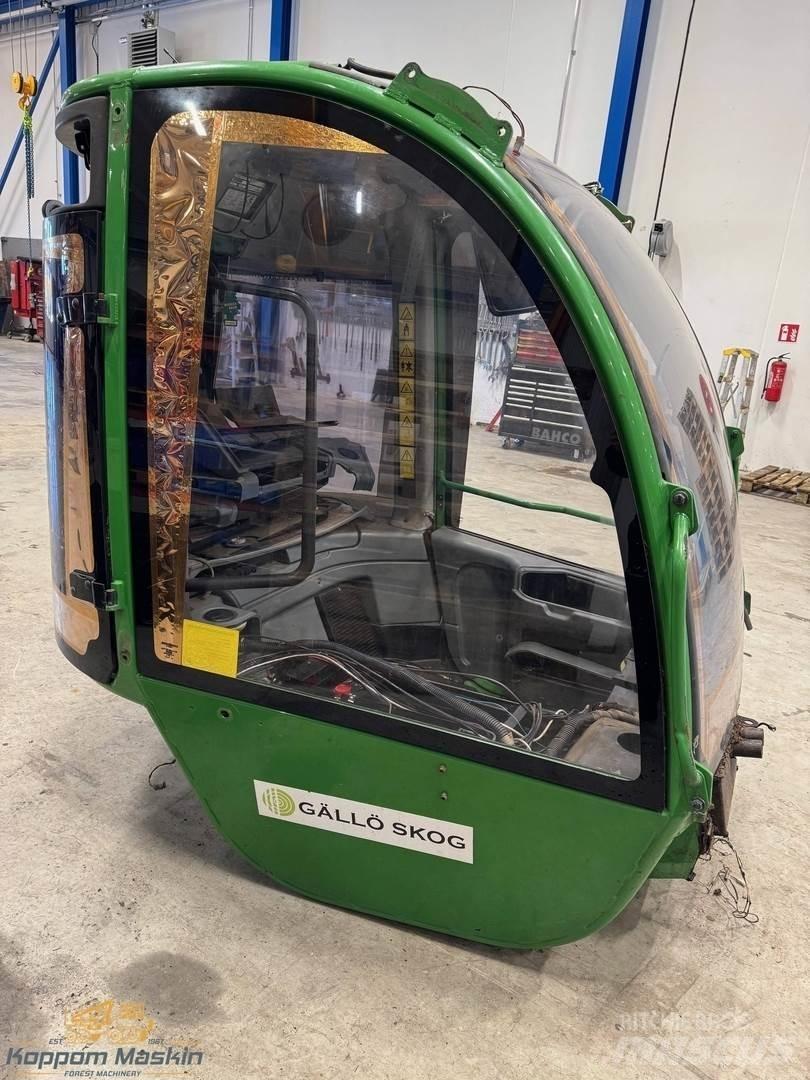 John Deere 1270E Kabīnes un interjers