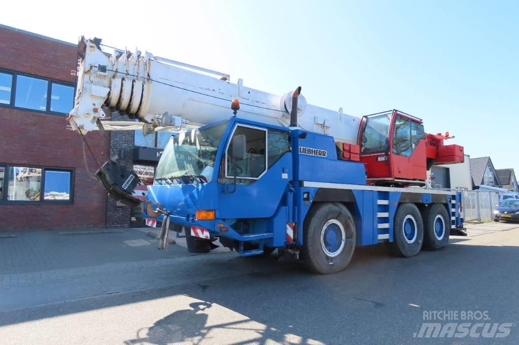 Liebherr LTM 1055-1 Visurgājēji celtņi