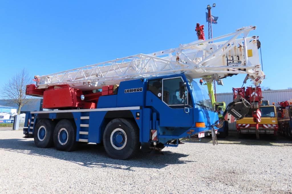 Liebherr LTM 1055-1 Visurgājēji celtņi