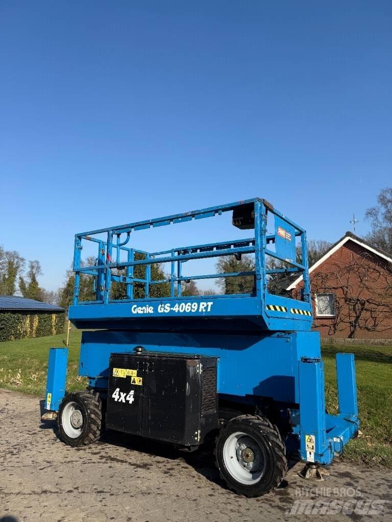 Genie GS 4069 RT Šķerveida pacēlāji