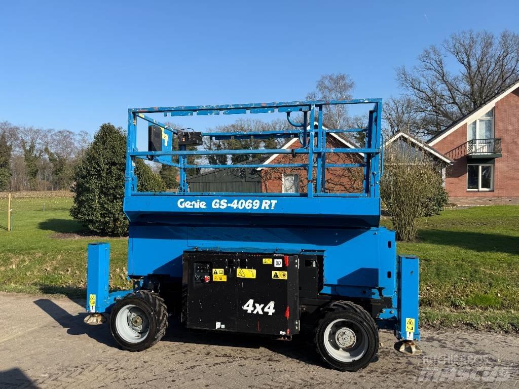 Genie GS 4069 RT Šķerveida pacēlāji