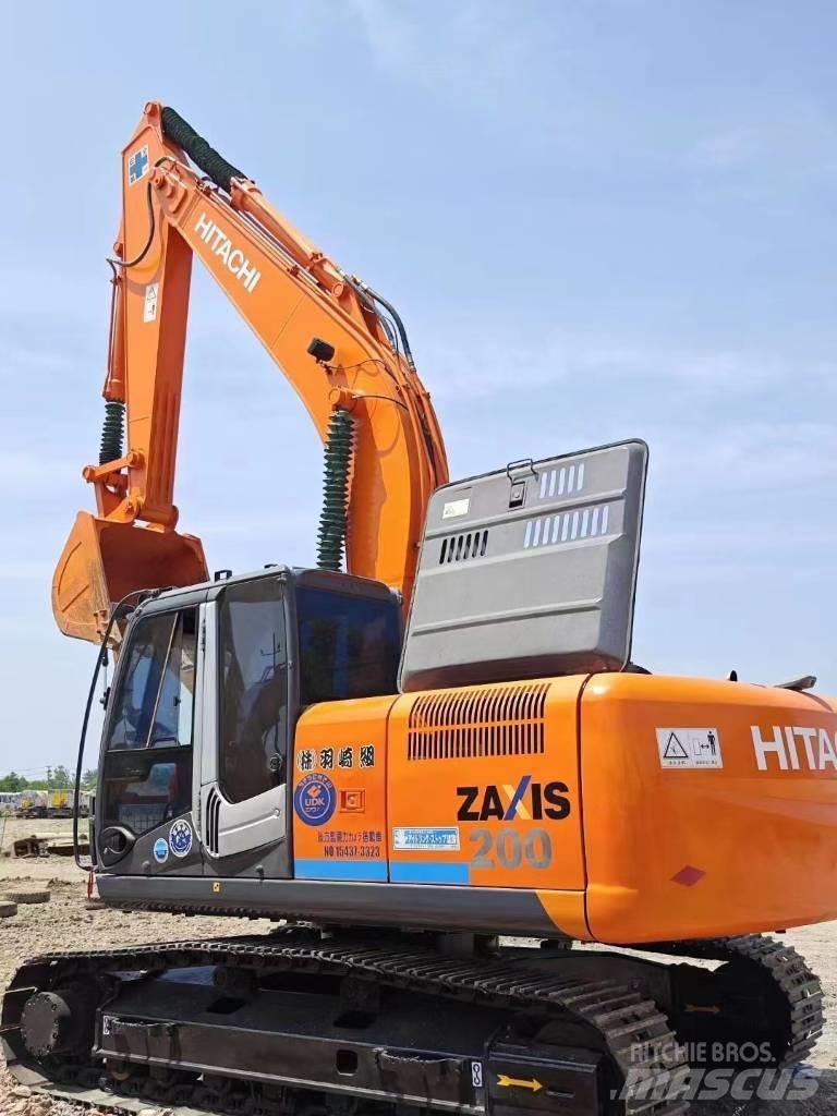 Hitachi ZX200 Kāpurķēžu ekskavatori