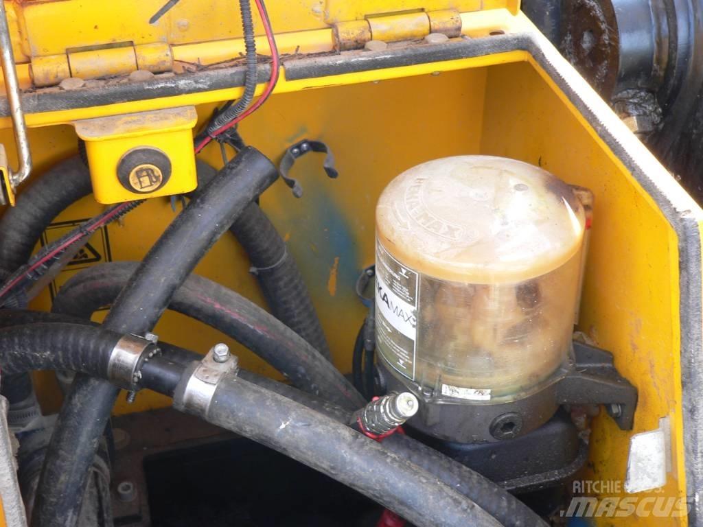 JCB JS 131LC+ Kāpurķēžu ekskavatori