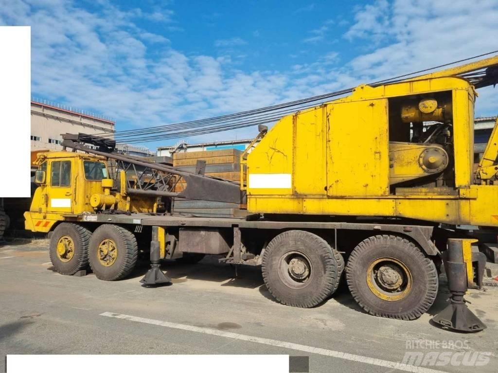 American 4460 Kāpurķēžu ceļamkrāni