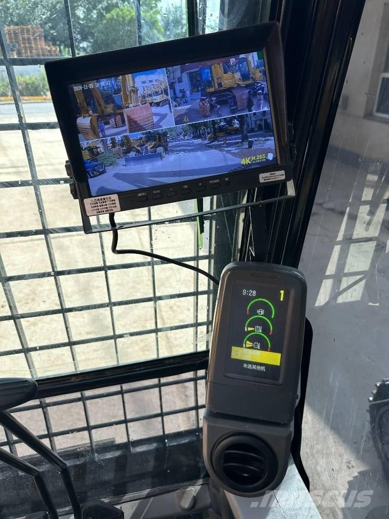 CAT CAT320D Vidēja lieluma ekskavatori 7 t - 12 t