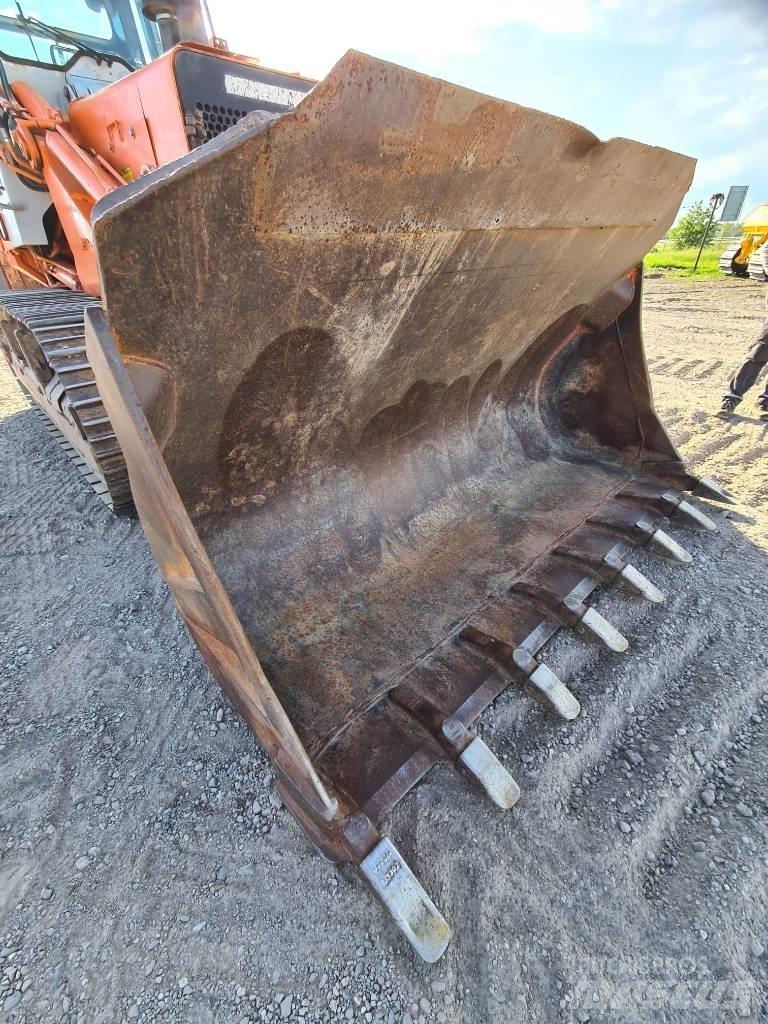 Fiat-Hitachi FL175 Kāpurķēžu iekrāvēji
