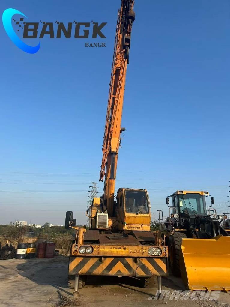 Kato KR 25 H Celtņi nelīdzenām virsmām