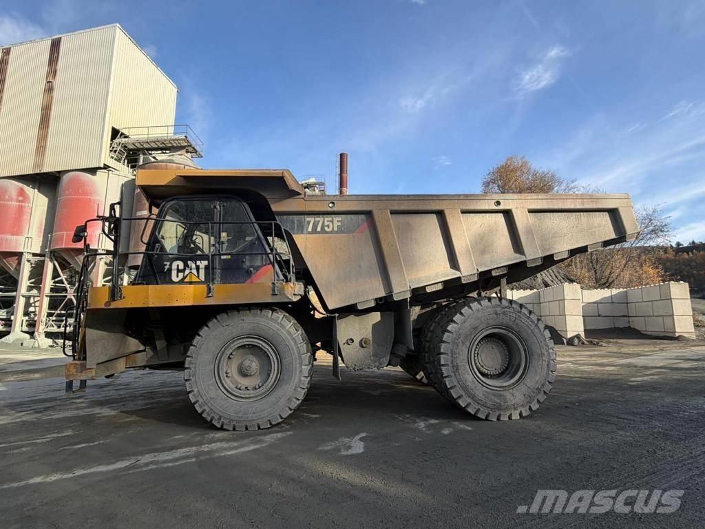 CAT 775 F Karjeras kravas automašīnas