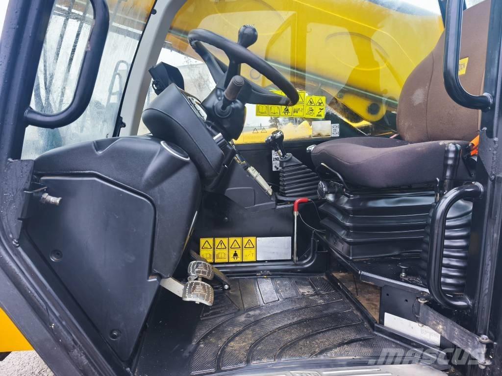 JCB 533-105 Teleskopiskie manipulatori