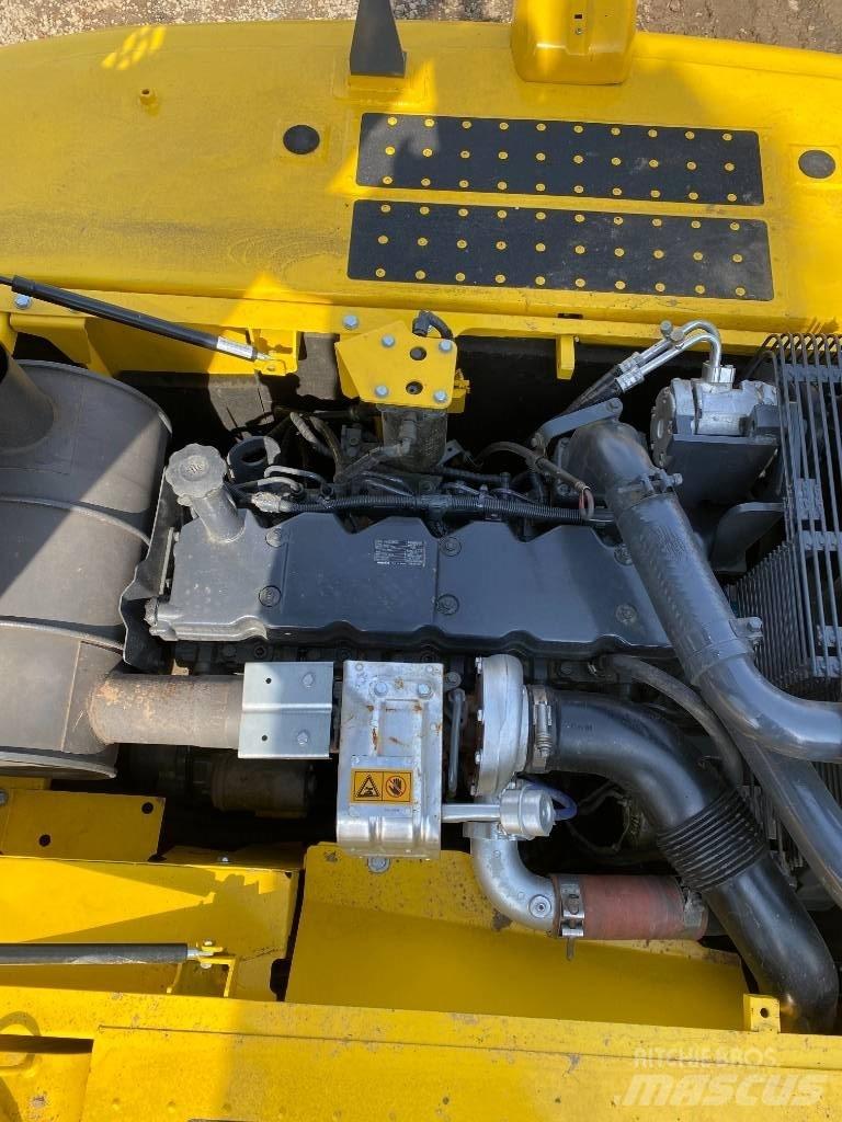 Komatsu 240LC-8 Kāpurķēžu ekskavatori