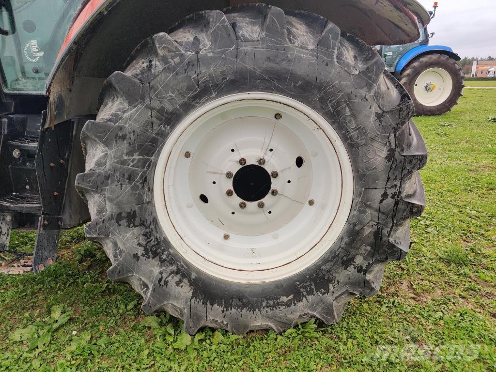 New Holland T7.200 Traktori