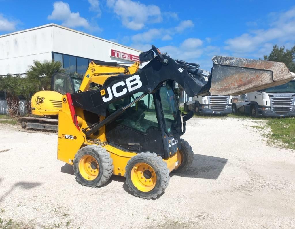 JCB 155 Lietoti riteņu kompaktiekrāvēji