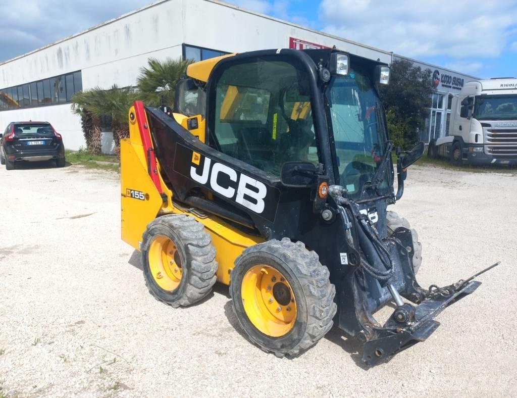 JCB 155 Lietoti riteņu kompaktiekrāvēji