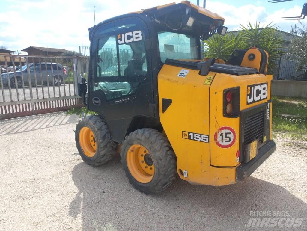 JCB 155 Lietoti riteņu kompaktiekrāvēji