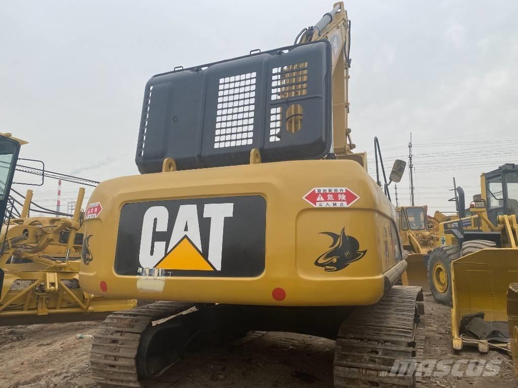 CAT 330 D L Kāpurķēžu ekskavatori