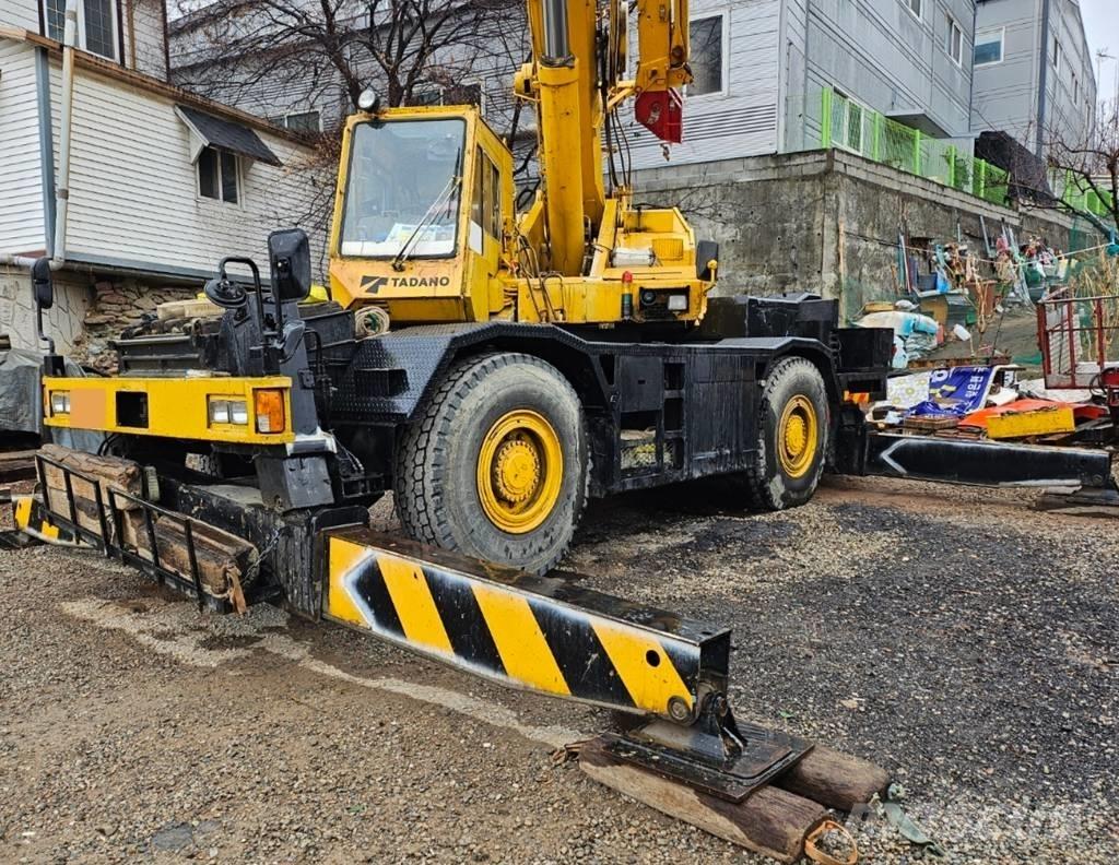 Tadano TR-350M-2 Celtņi nelīdzenām virsmām
