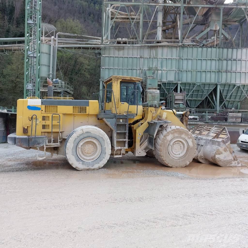 Komatsu WA 600-3 Iekrāvēji uz riteņiem