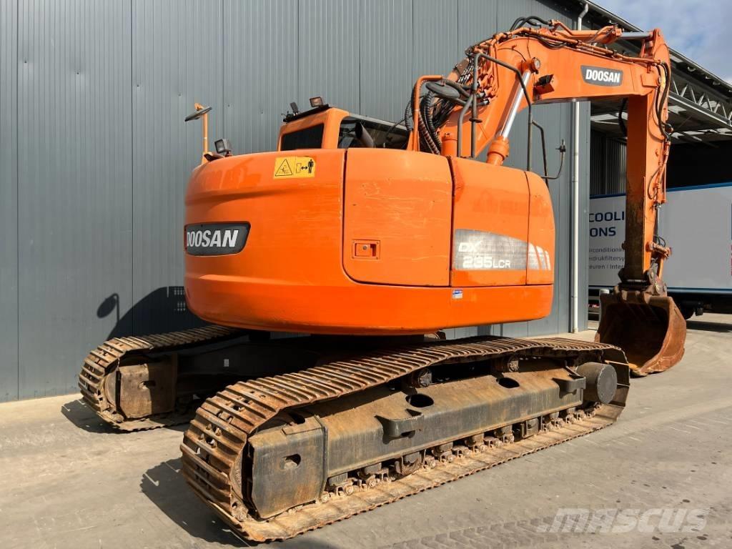 Doosan DX235LCR Kāpurķēžu ekskavatori