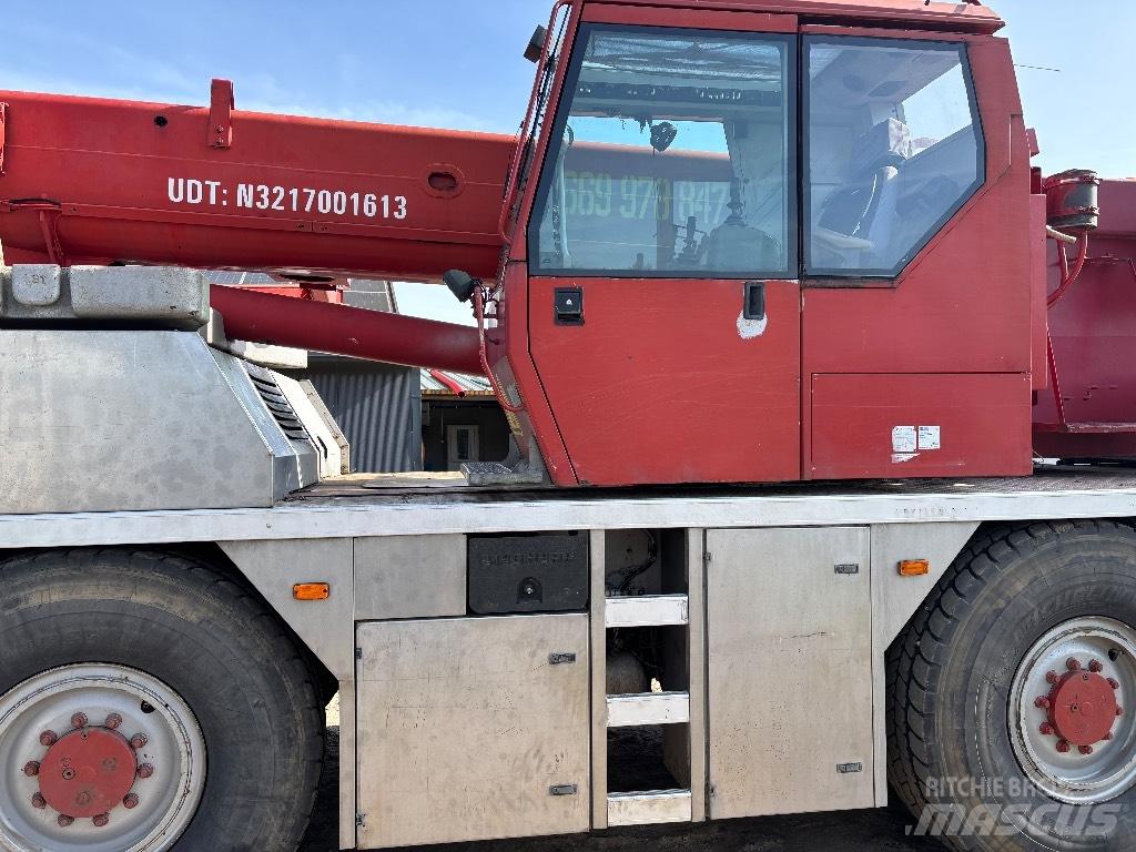 Liebherr LTM 1030 Visurgājēji celtņi
