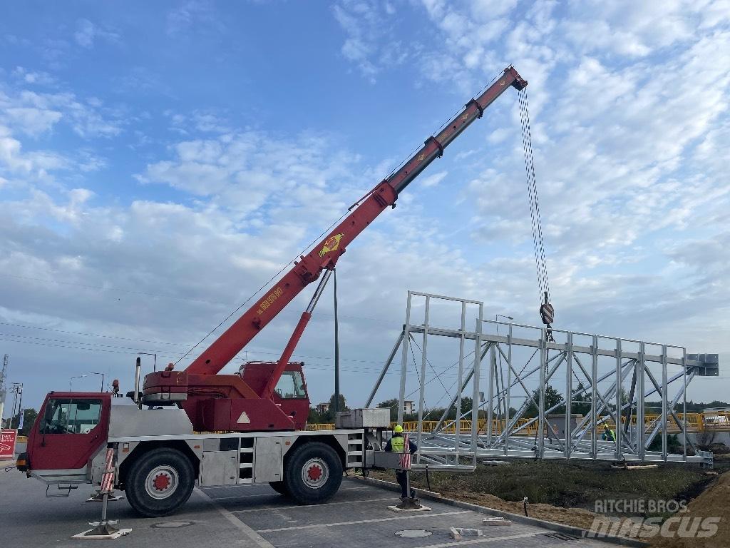 Liebherr LTM 1030 Visurgājēji celtņi