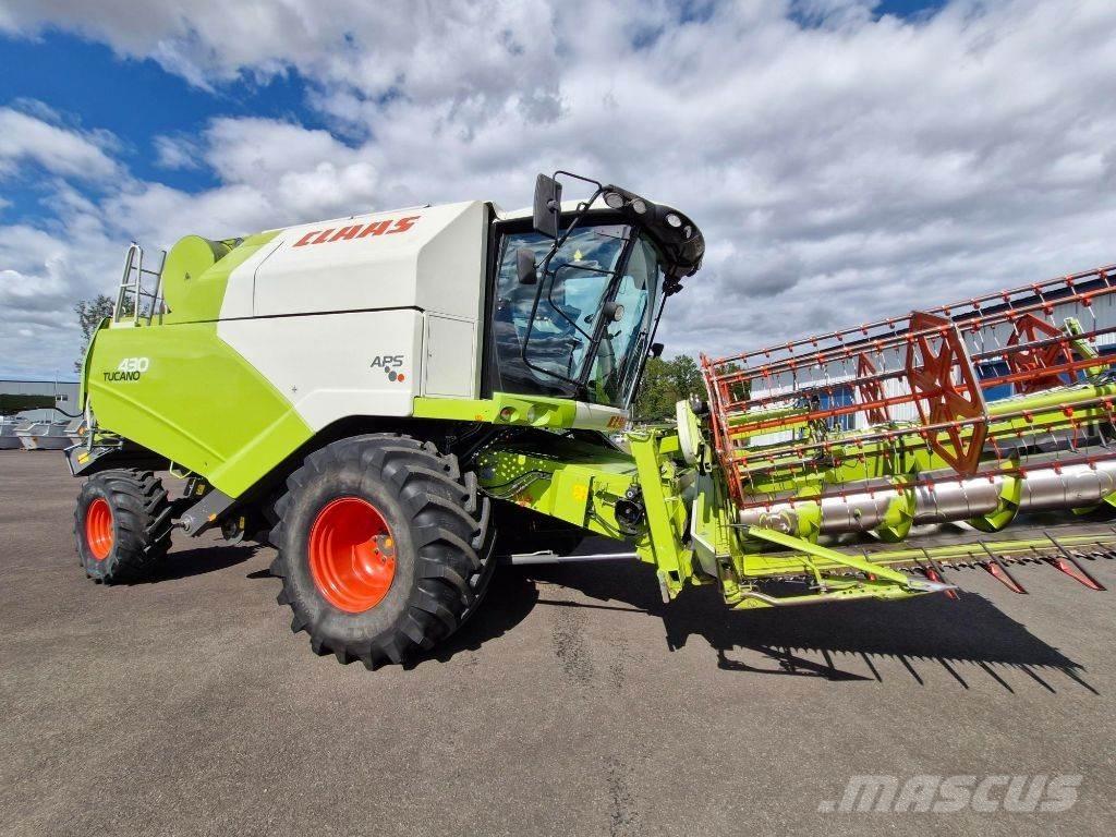 CLAAS Tucano 430 Ražas novākšanas kombaini