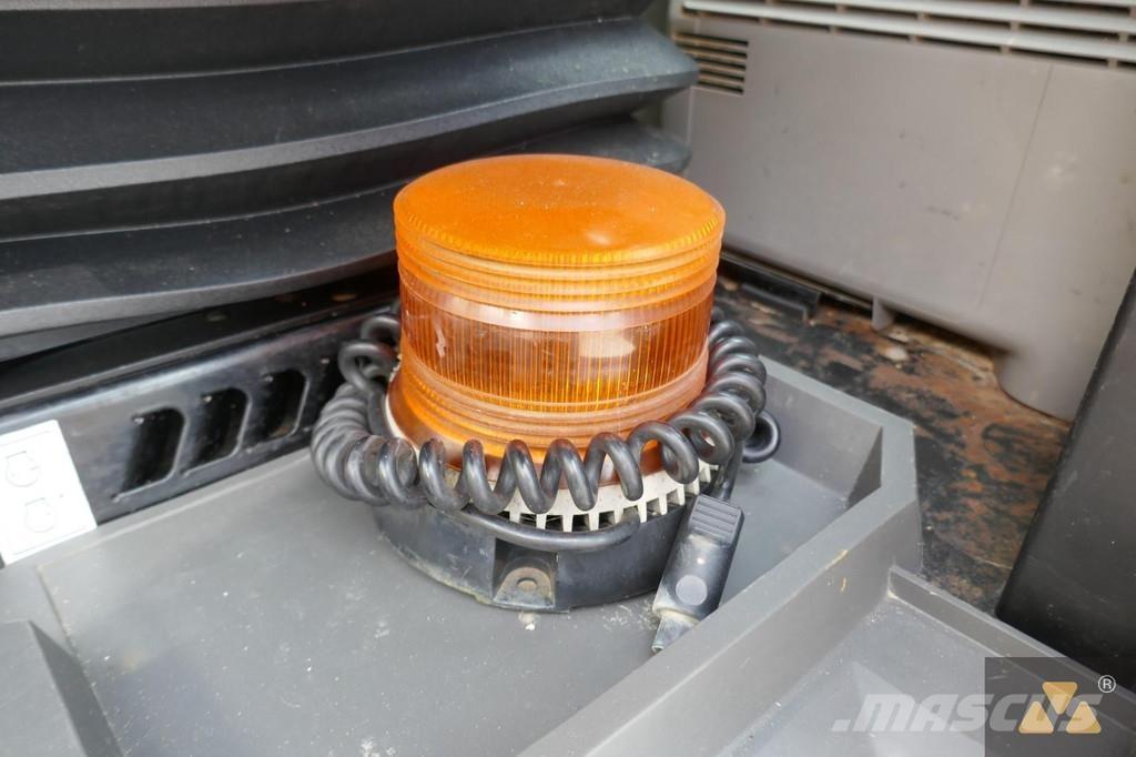 CAT 320 Kāpurķēžu ekskavatori