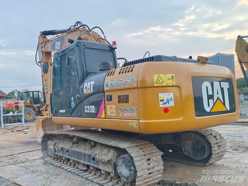 CAT CAT 320D2 Kāpurķēžu ekskavatori