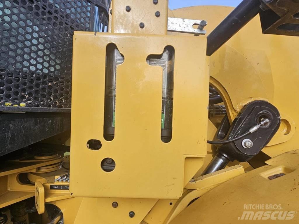 CAT 924K Iekrāvēji uz riteņiem