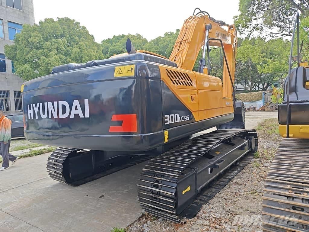 Hyundai R300LC-9S Kāpurķēžu ekskavatori