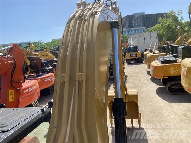 CAT 330 GC Kāpurķēžu ekskavatori