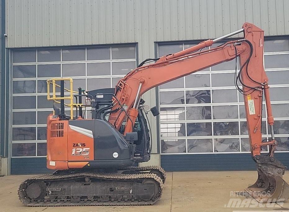 Hitachi ZX135US-7 Kāpurķēžu ekskavatori