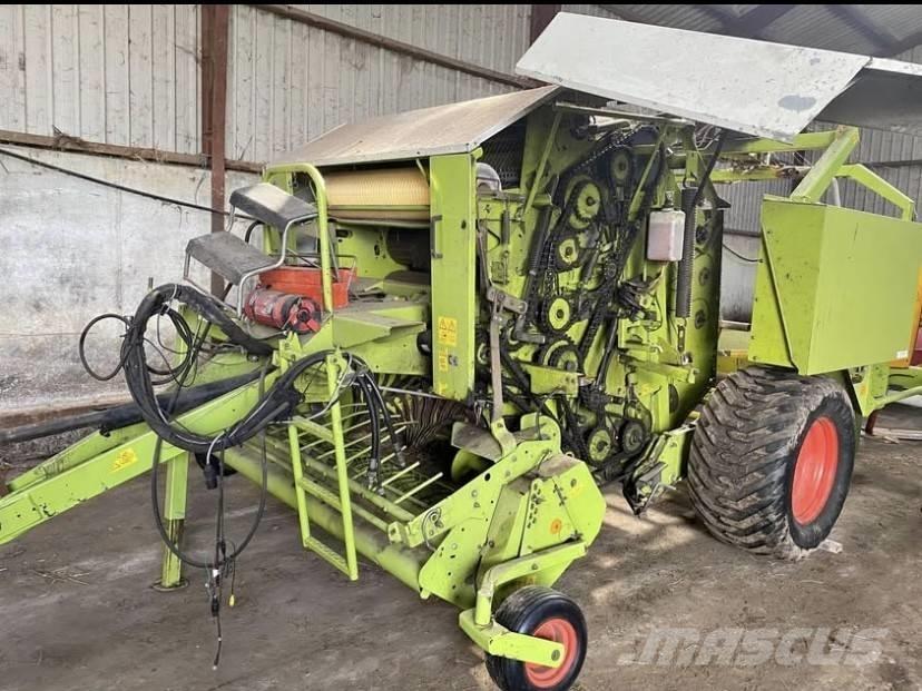 CLAAS uniwrap 255 Rituļu preses