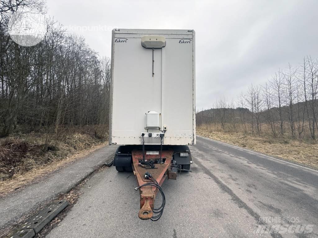 Ekeri L3 Noslēgtās piekabes
