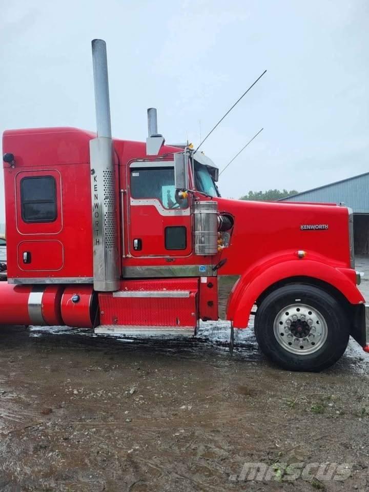 Kenworth W 900 L Vilcēji
