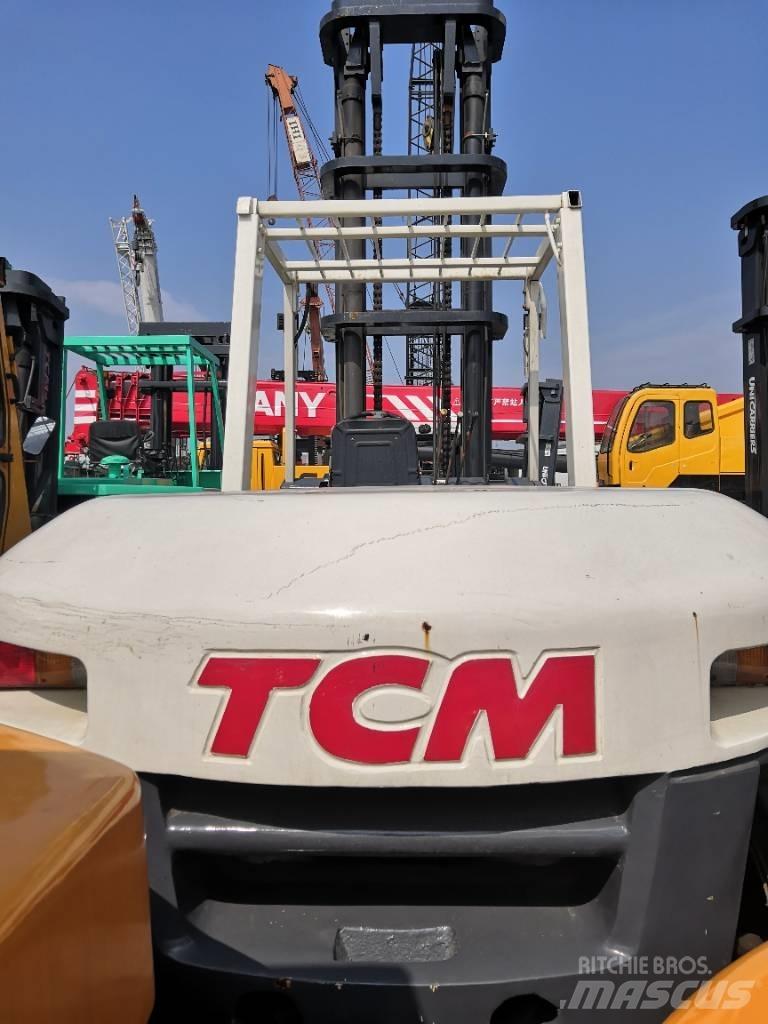 TCM 100 Tehnika ar dīzeļa dzinēju