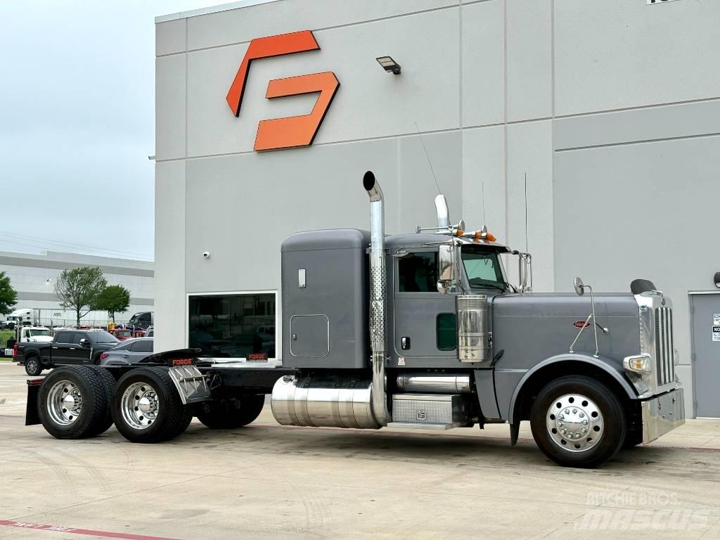 Peterbilt 389 Vilcēji