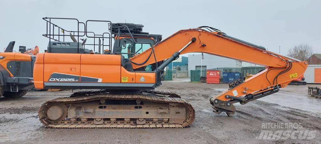 Doosan DX225LC-5 Kāpurķēžu ekskavatori