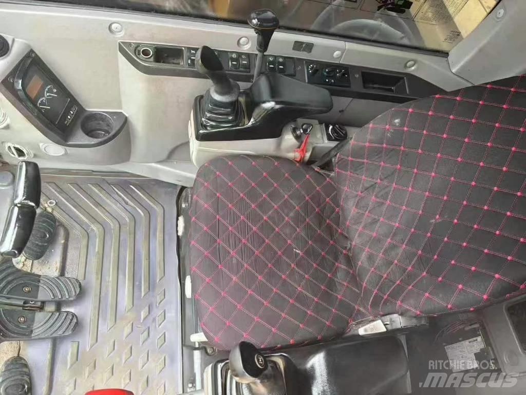 Volvo ec80d Kāpurķēžu ekskavatori
