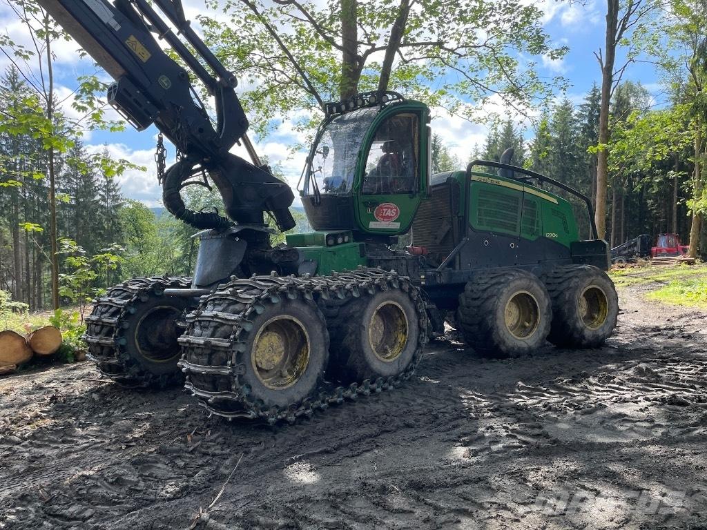 John Deere 1270G 8WD Harvesteri