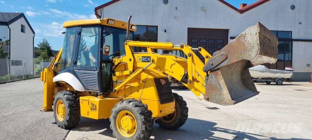 JCB 2cx Ekskavatori-iekrāvēji