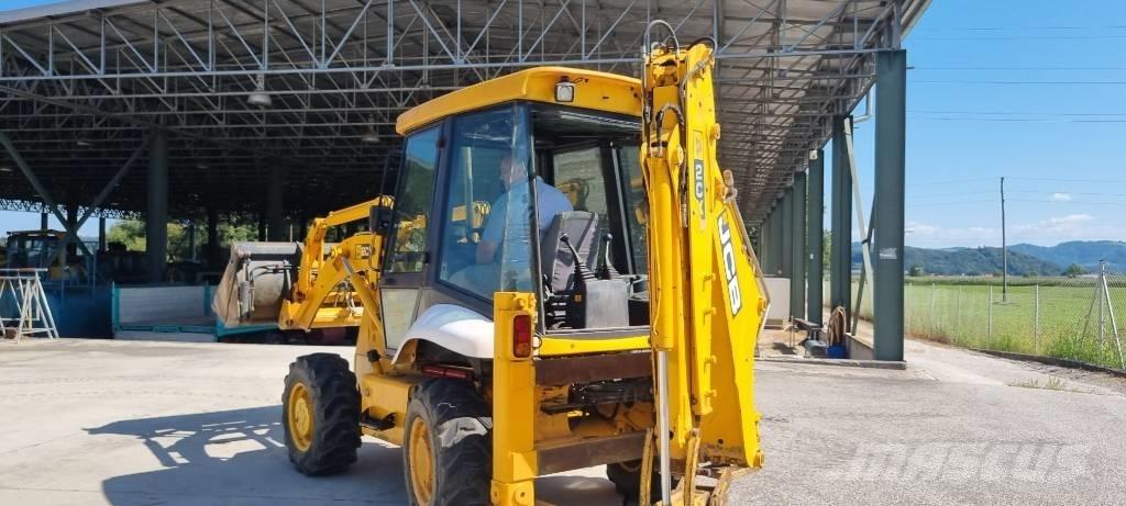 JCB 2cx Ekskavatori-iekrāvēji
