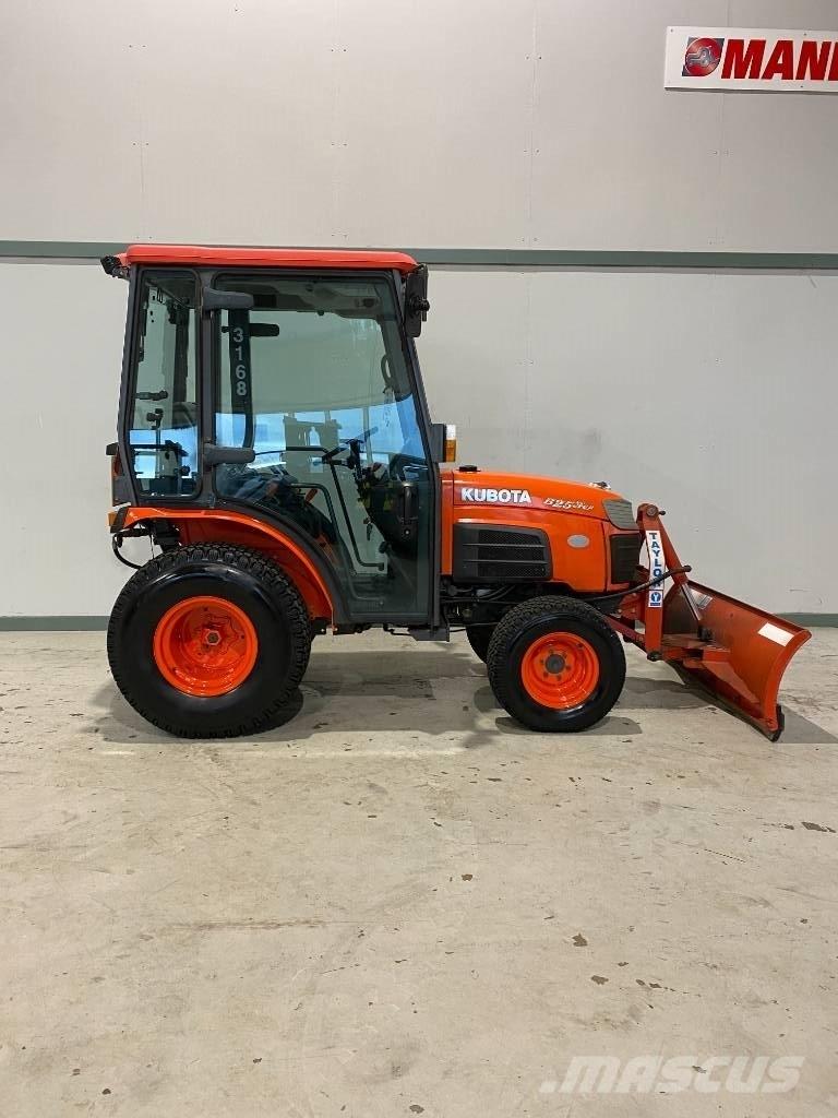 Kubota B2530 Kompaktie traktori
